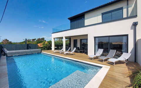 Villa Dune: Blau, Schwimmbad, Wohngebiet, Zuhause, Resort, Verbundwerkstoff, Estate, Eco Hotel, Villa, Schatten
