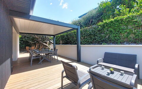 Maison Dune: Verbundwerkstoff, Schatten, Gartenmöbel, Balkon, Terrasse, Outdoor Struktur, Stuhl, Eco Hotel, Deck, Schwimmbad