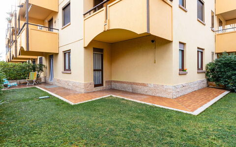 Dream House: Die Architektur, Wohnung, Balkon, Eigentumswohnung, Schatten, Geländer, Daylighting, Hof, Zaun, Hazienda