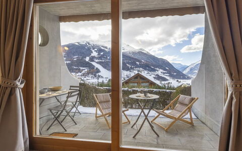 Baita Bucaneve: Interior Design, Gebirge, Zimmer, Decke, Stuhl, Vorhang, Fensterbehandlung, Alpen, Grat, Holzbeize