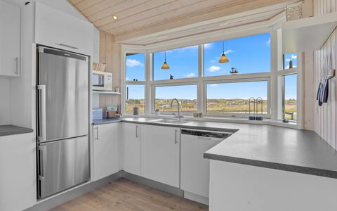 Anthea - 450M from the Sea: Holz, Küche, Interior Design, Flooring, Decke, Countertop, Fussboden, Küchengerät, Major Appliance, Cabinetry