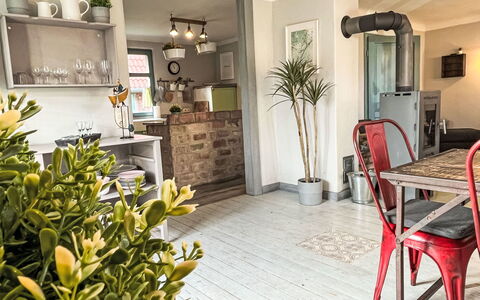 Reetgedecktes Ferienhaus Seelchen: Möbel, Interior Design, Holz, Flooring, Wohnzimmer, Zimmer, Fussboden, Stuhl, Zuhause, Decke