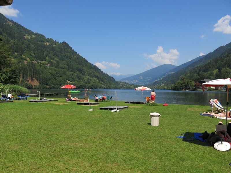 Am Ossiacher See mit Garten