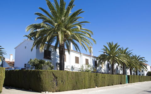 El Palmar: Himmel, Pflanze, Gebäude, Daytime, Baum, Fenster, Arecales, Gewässer, Landschaft, Gehölz