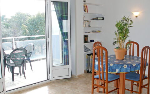 Turquesa: Zimmer, Eigentum, Möbel, Gebäude, Esszimmer, Tabelle, Haus, Fussboden, Grundeigentum, Interior Design