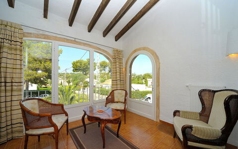Toscal: Zimmer, Eigentum, Gebäude, Möbel, Haus, Interior Design, Decke, Grundeigentum, Fussboden, Tabelle