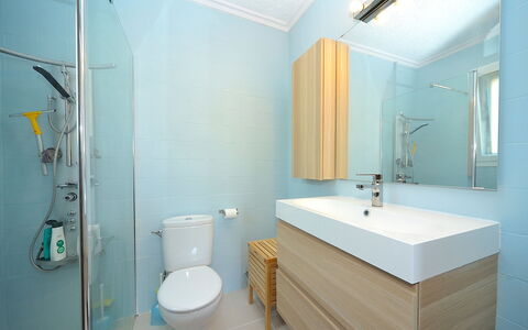 Toscal: Badezimmer, Zimmer, Eigentum, Zapfhahn, Wand, Interior Design, Armatur, Fussboden, Badewanne, Die Architektur