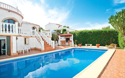 Vina: Schwimmbad, Eigentum, Gebäude, Grundeigentum, Haus, Urlaub, Resort, Villa, Estate, Zuhause