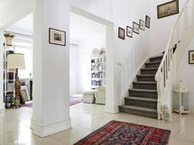 Landgut mit Blick auf das Wasser