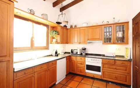 Paraje de Libertad: Countertop, Cabinetry, Möbel, Eigentum, Sinken, Küche, Küchengerät, Herd, Holz, Spüle
