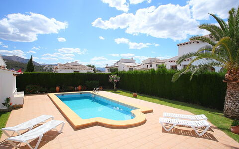 Inma: Schwimmbad, Eigentum, Grundeigentum, Haus, Gebäude, Urlaub, Resort, Zuhause, Villa, Freizeit