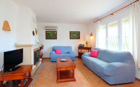Inma: Zimmer, Möbel, Eigentum, Wohnzimmer, Interior Design, Gebäude, Fussboden, Haus, Grundeigentum, Suite