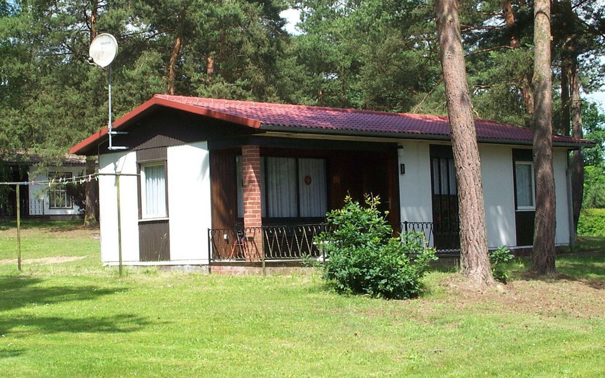 Mit Garten, Terrasse und Grill