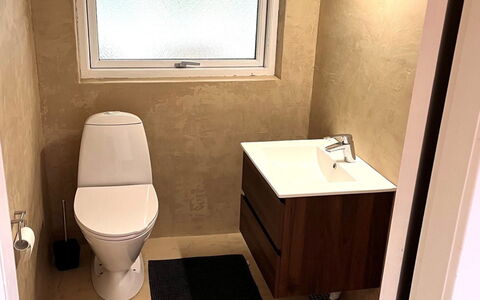 Aiko - 1.8Km from the Sea: Toilleten Sitz, Flooring, Fussboden, Armatur, Toilette, Holz, Badezimmer, Interior Design, Installation, Sinken