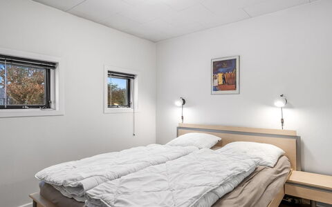Allyson - from the Sea: Schlafzimmer, Bett, Holz, Decke, Interior Design, Bettdecke, Bedding, Zimmer, Fussboden, Bettrahmen