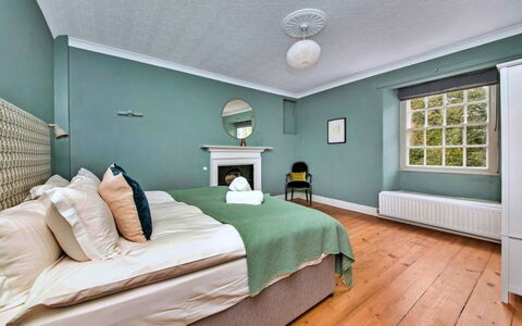 Catterick Cottage: Holz, Zimmer, Holzbeize, Stuhl
