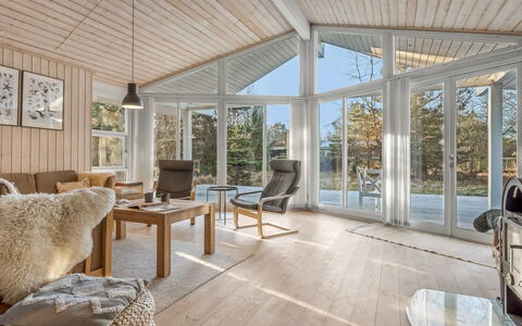 Åse - 1.3Km from the Sea: Möbel, Holz, Interior Design, Flooring, Fussboden, Stuhl, Zimmer, Decke, Wohnzimmer, Wohnung