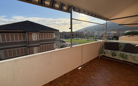 A Due Passi dal Mare, Terrazza, Pet Friendly: Wohnung, Balkon, Schatten, Eigentumswohnung, Daylighting, Markise, Outdoor Struktur