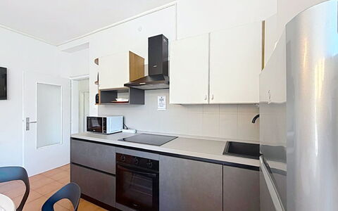 Ca dei Noni: Küche, Küchengerät, Countertop, Major Appliance, Cabinetry, Interior Design, Flooring, Herd, Haushaltsgerät, Möbel