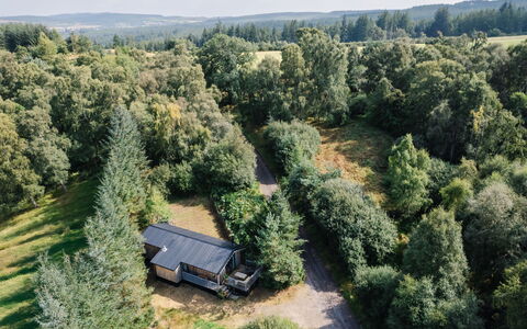 The Secluded Cabin: Schwimmbad, Hügel, Freizeit, Gebirge, Gartenmöbel, Bergstation, Resort, Senke, Eco Hotel, Grat