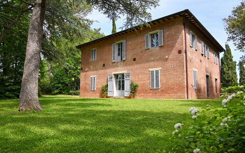 Casale Il Rondò, Private Pool, Città della Pieve: Gras, Baum, Strauch, Zuhause, Haus, Estate, Hütte, Grundstueck, Bauernhaus