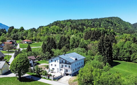 Sankt Jakob im Rosental 1: Baum, Haus, Zuhause, Landschaft, Wohngebiet, Menschliche Siedlung, Ländliches Gebiet, Hütte, Bergstation, Gebirge