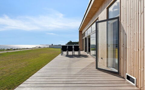 Eljas - 10M from the Sea: Holz, Holzboden, Planke, Hartholz, Fussboden, Verbundwerkstoff, Promenade, Deck, Meer, Walkway