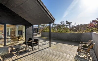 Gudrid - 400M from the Sea