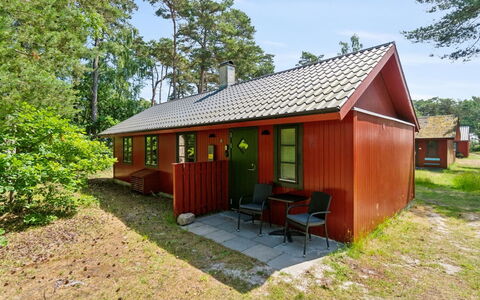 Wale - 100M from the Sea: Holz, Möbel, Wohnung, Zimmer, Decke, Holzbeize, Stuhl, Hartholz, Lack, Holz