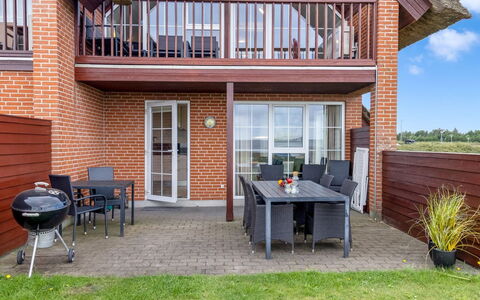 Auwe - 3.5Km from the Sea: Möbel, Holz, Interior Design, Flooring, Fussboden, Stuhl, Zimmer, Decke, Wohnzimmer, Wohnung