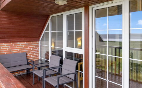 Auwe - 3.5Km from the Sea: Möbel, Holz, Interior Design, Flooring, Fussboden, Stuhl, Zimmer, Decke, Wohnzimmer, Wohnung