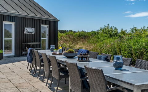 Jonas - 450M from the Sea: Möbel, Holz, Interior Design, Flooring, Fussboden, Stuhl, Zimmer, Decke, Wohnzimmer, Wohnung