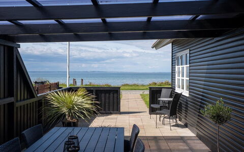 Sada - 30M from the Sea: Möbel, Interior Design, Holz, Decke, Flooring, Fussboden, Holzboden, Küche & Esszimmer Tisch, Tabelle, Light Fixture
