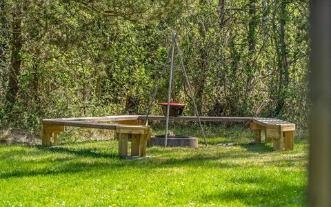 Landrich - from the Sea: Möbel, Interior Design, Flooring, Holz, Fussboden, Decke, Holzboden, Stuhl, Tabelle, Beleuchtung