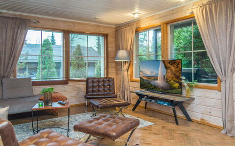 Tahkon Polar: Möbel, Interior Design, Flooring, Holz, Couch, Fussboden, Decke, Wohnzimmer, Fernsehen, Zuhause