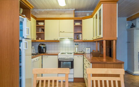 Tahkon Polar: Holz, Interior Design, Flooring, Möbel, Countertop, Küche, Cabinetry, Fussboden, Major Appliance, Decke