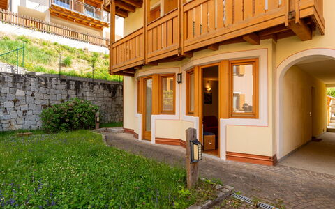Raggio di Sole: Holz, Holzbeize, Farbe, Balkon