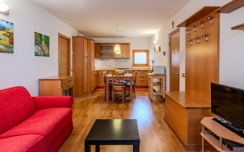 Raggio di Sole: Möbel, Hartholz, Lack, Holzboden, Wohnzimmer, Couch
