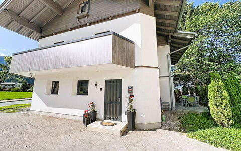 Apartment Anneliese: Gebäude, Haus, Zuhause, Wohngebiet, Dach, Die Architektur, Hütte, Menschliche Siedlung, Auffahrt, Steigung