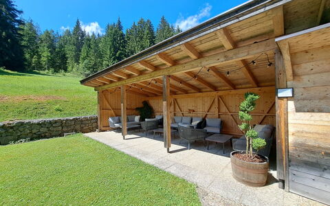 Auffach 645: Holz, Hütte, Hartholz, Planke, Schatten, Lärche, Blockhaus, Garten, Landscaping, Holzbeize