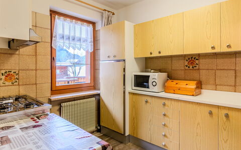 Cristina: Küche, Holz, Flooring, Interior Design, Major Appliance, Fussboden, Küchengerät, Decke, Zimmer, Cabinetry