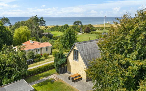 Ina - 210M from the Sea: Möbel, Holz, Interior Design, Flooring, Fussboden, Stuhl, Zimmer, Decke, Wohnzimmer, Wohnung