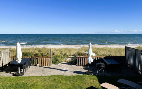 Nedelko - 20M from the Sea: Himmel, Küste, Meer, Möbel, Küsten Und Ozeanische Forms, Strand, Gartenmöbel, Ozean, Ufer, Stuhl
