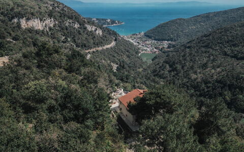 Villa Bogijeva Cliff House, Stunning View: Bergforms, Berg, Hügel, Vegetation, Natürliche Landschaft, Hochland, Landschaft, Terrain, Bergstation, Chaparral