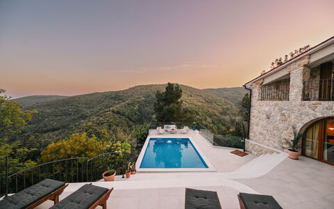 Villa Bogijeva Cliff House, Stunning View: Schwimmbad, Resort, Estate, Freizeit, Eco Hotel, Villa, Urlaub, Ferienort, Hazienda, Hotel