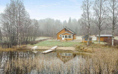 Joutsenranta: Baum, Haus, Natürliche Landschaft, Hütte, Ländliches Gebiet, Zuhause, Reflexion, Blockhaus, Teich