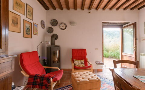 La Valle: Möbel, Interior Design, Wand, Flooring, Holz, Fussboden, Zimmer, Zuhause, Stuhl, Wohnzimmer