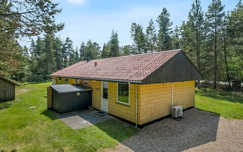 Galia - 2.5Km from the Sea: Möbel, Holz, Interior Design, Flooring, Fussboden, Stuhl, Zimmer, Decke, Wohnzimmer, Wohnung