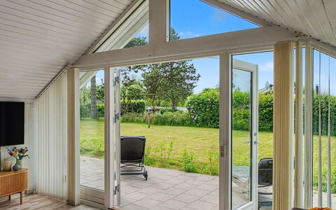 Hielm - 490M from the Sea: Holz, Zuhause, Decke, Flooring, Fussboden, Tür, Veranda, Holzboden, Stuhl, Hartholz