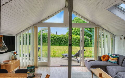 Hielm - 490M from the Sea: Holz, Decke, Interior Design, Flooring, Fussboden, Zuhause, Wohnzimmer, Stuhl, Hartholz, Holzboden